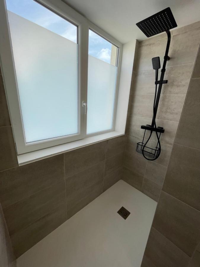 Emeraude Yourhosthelper Appartement Caen Buitenkant foto